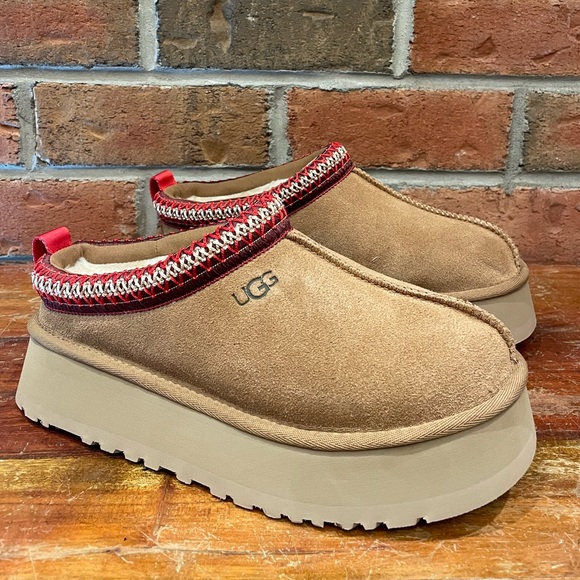 Ugg Tazz - Picture 1 of 9